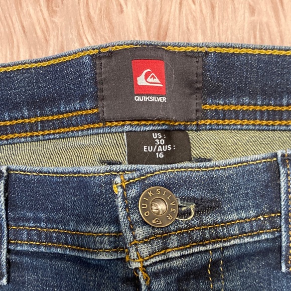 👖✨QUICKSILVER MENS JEANS SIZE 30 SLIM STRAIGHT - Picture 2 of 4